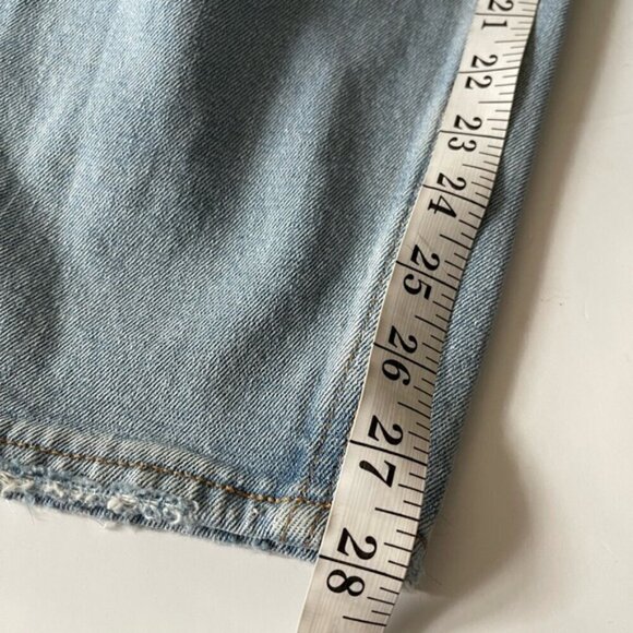 Abercrombie & Fitch curve love light wash distressed High Rise Mom Jeans 29 long - Picture 11 of 12